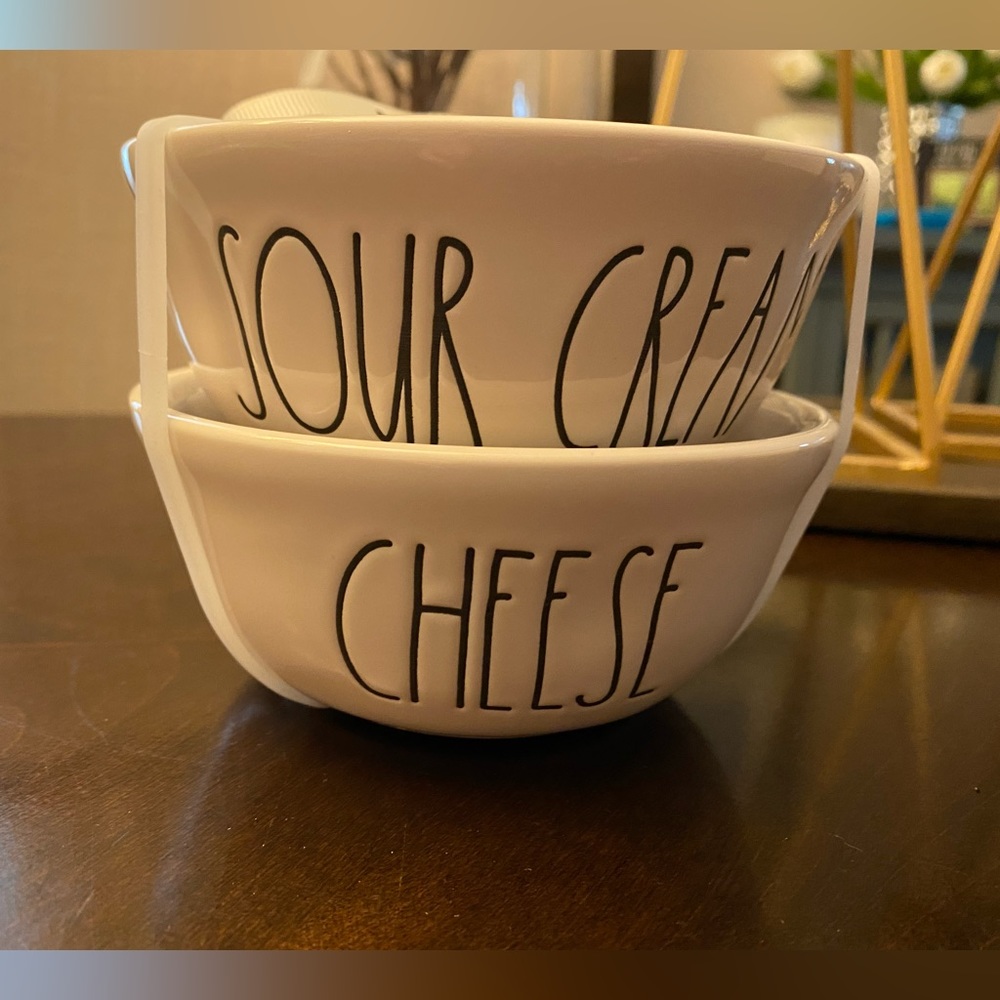 ‘Sour Cream’ and ‘Cheese’ 2-piece bowl set by Rae Dunn. NWT